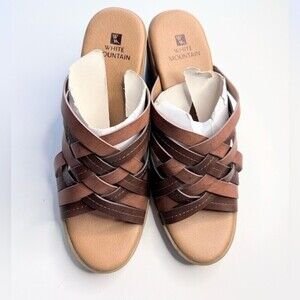 Women's White Mountain women’s heels brown size 8.